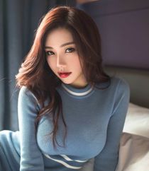 Teen Asian Tranny playing
